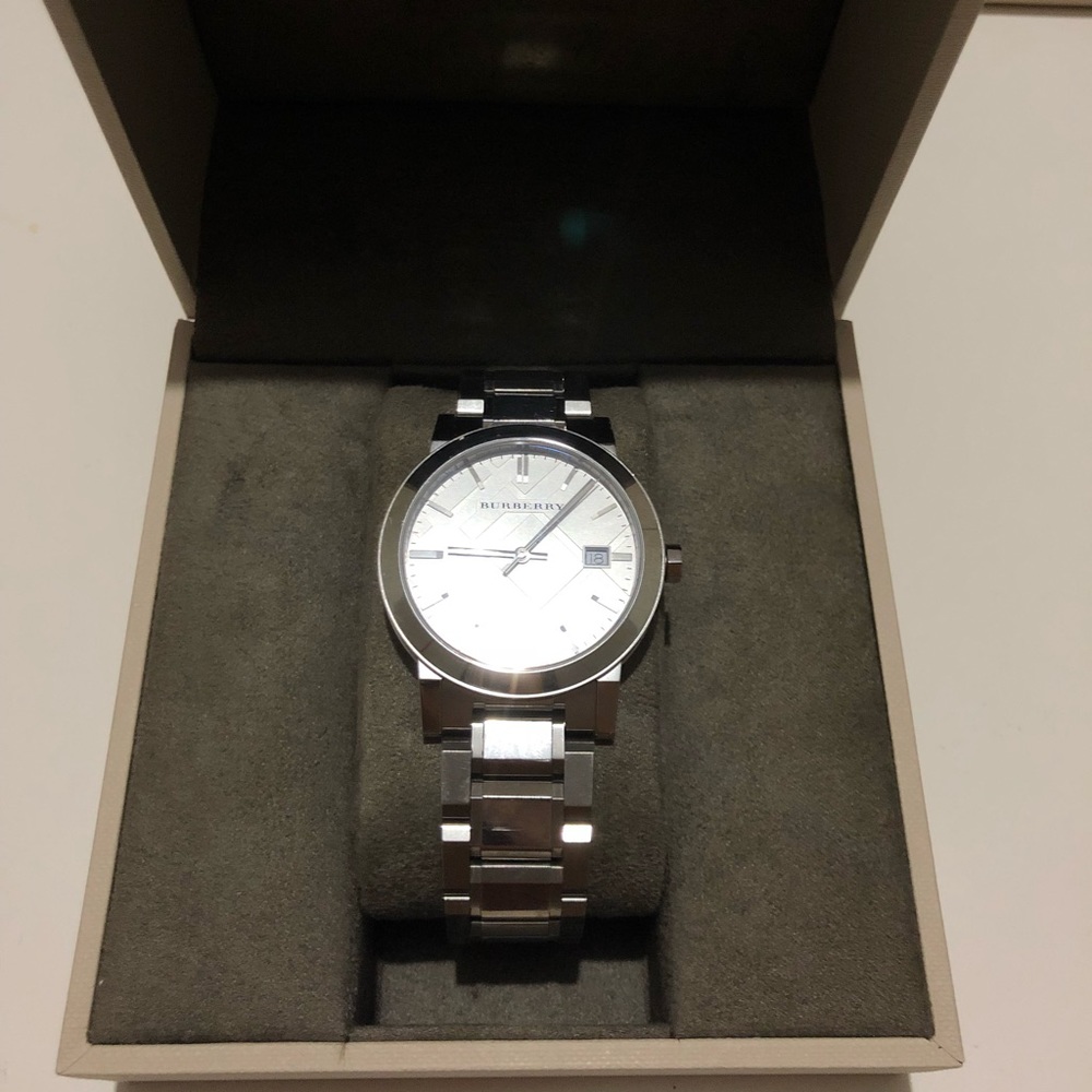 Burberry watch unisex - Picture 3 of 8